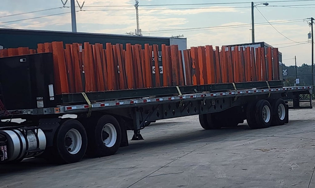 Pallet Racking Loaded on Flat Bed Trailer for Transport